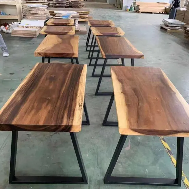 Table à manger en bois massif Vésubie teinte noyer — tables à manger en bois massif