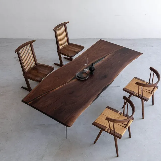 Table à manger en bois massif Vézère teinte noyer — tables à manger en bois massif