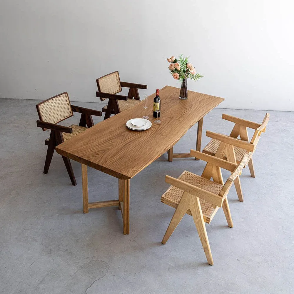 Table à manger en bois massif Vienne teinte chêne, vue 4 sur 6