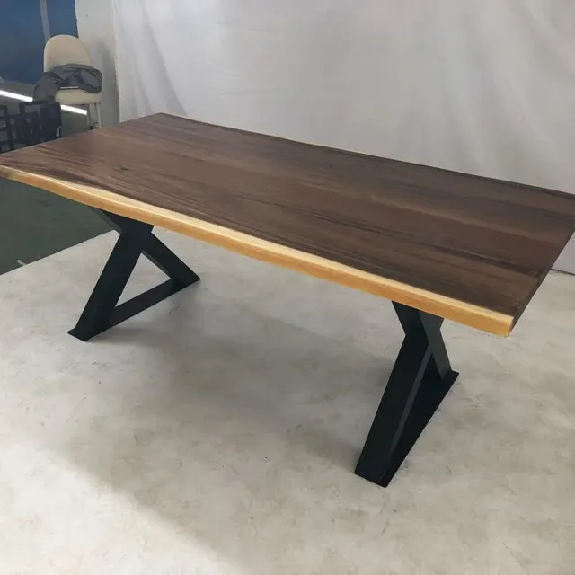 Table à manger en bois massif Yèvre — tables à manger en bois massif