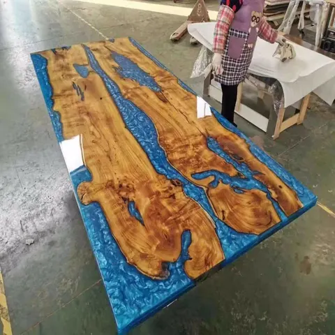 Table à manger epoxy Couesnon, résine bleue — tables à manger epoxy