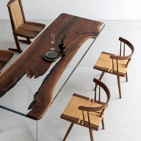 Table à manger epoxy Eygues teinte noyer, résine transparente — tables à manger epoxy