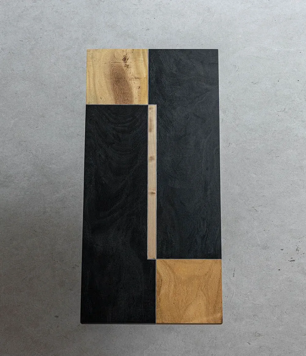 Table à manger epoxy Indre, résine noire, vue 5 sur 6