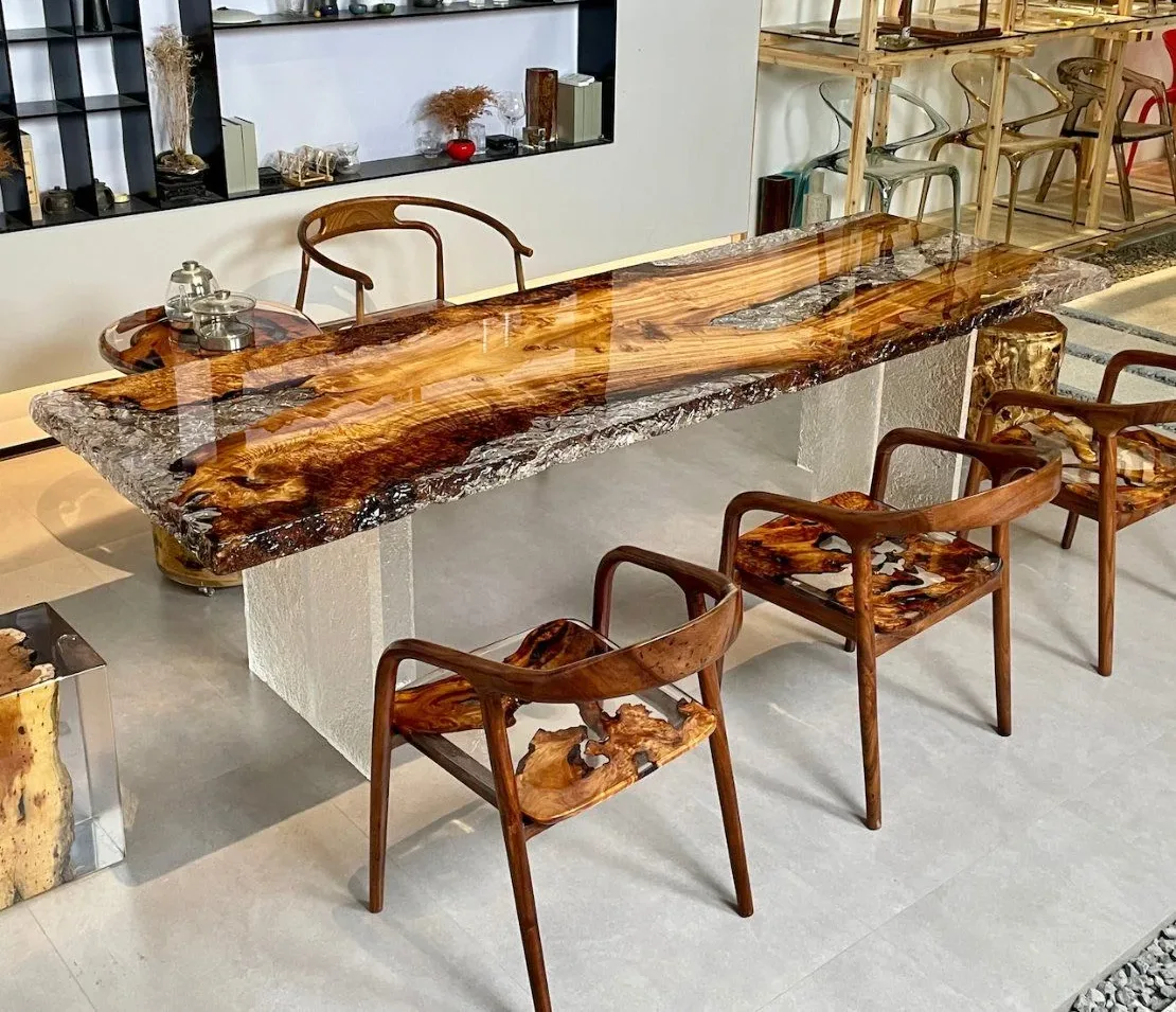 Table à manger epoxy Sarre, résine transparente — ATELIER RIVIÈRE, fabrication à la commande