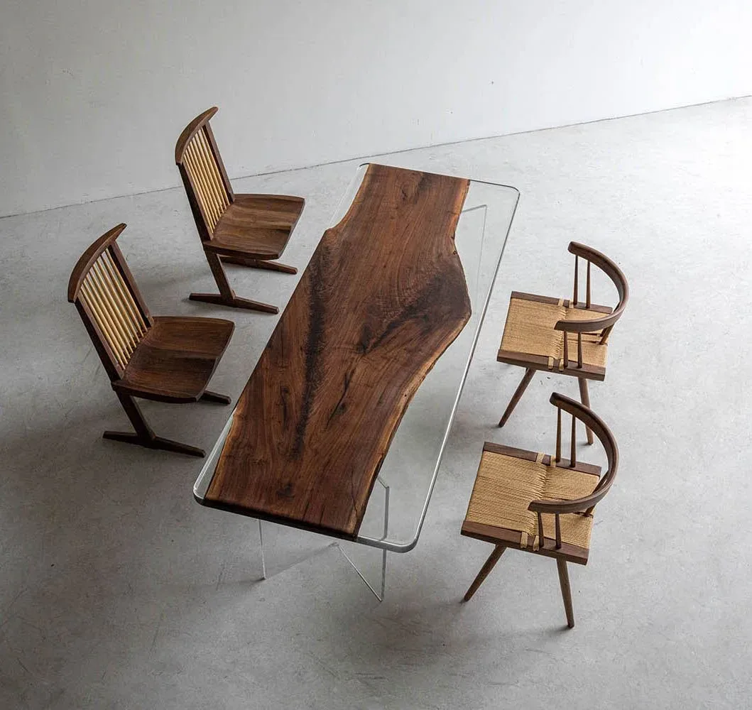 Table à manger epoxy Vendée teinte noyer, résine transparente — ATELIER RIVIÈRE, fabrication à la commande