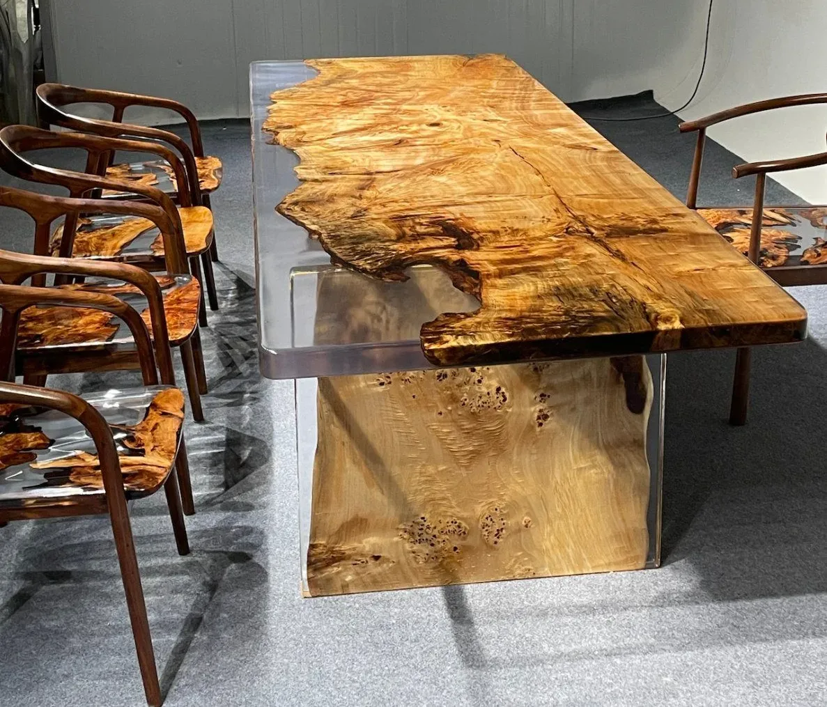 Table à manger epoxy Yonne, résine transparente — ATELIER RIVIÈRE, fabrication à la commande