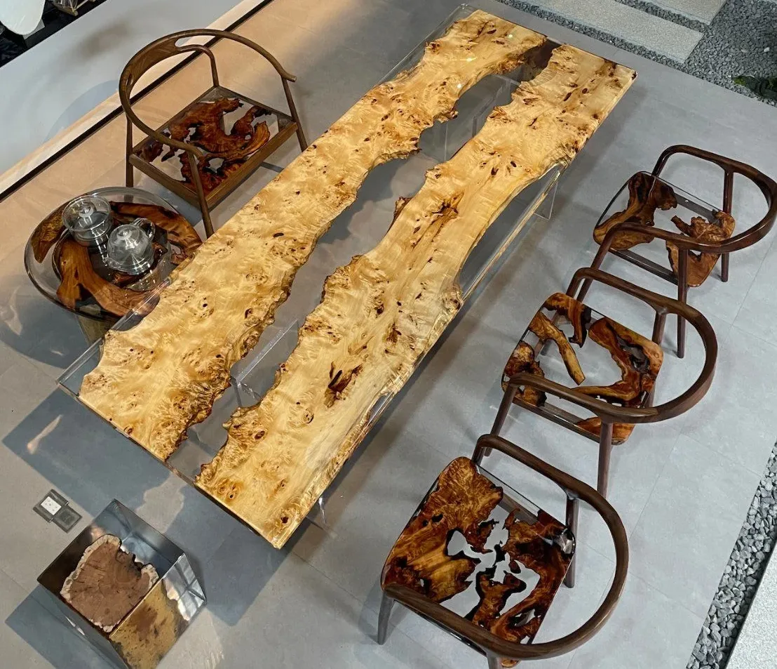 Table à manger rivière Argens, résine transparente — ATELIER RIVIÈRE, fabrication à la commande