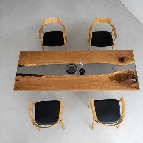 Table à manger rivière Arroux teinte chêne, résine transparente — tables à manger epoxy