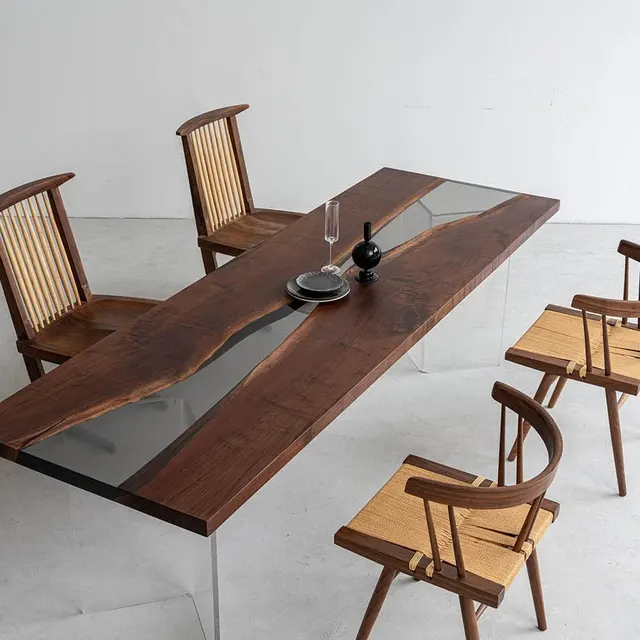 Table à manger rivière Aude teinte noyer, résine transparente — tables à manger epoxy