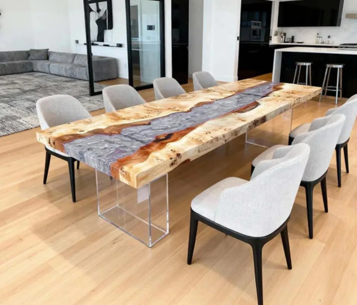 Table à manger rivière Besbre, résine transparente — ATELIER RIVIÈRE, fabrication à la commande