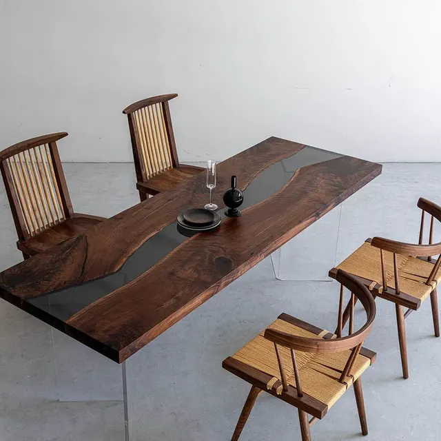 Table à manger rivière Bidouze teinte noyer, résine noire — tables à manger epoxy