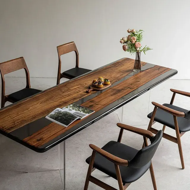 Table à manger rivière Creuse teinte noyer, résine noire — tables à manger epoxy
