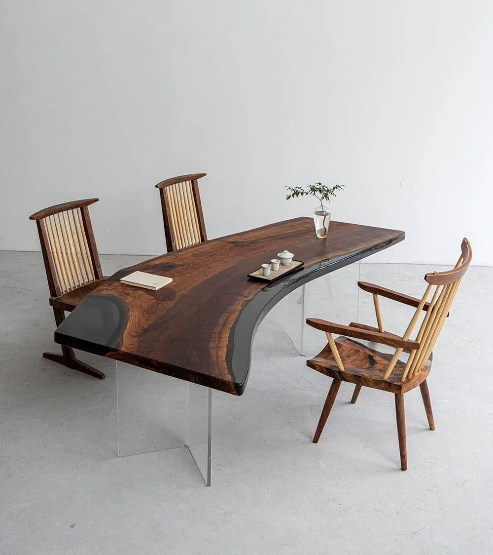 Table à manger rivière Gartempe, résine noire, vue 3 sur 5