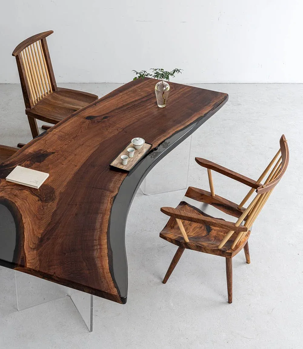 Table à manger rivière Gartempe, résine noire, vue 5 sur 5