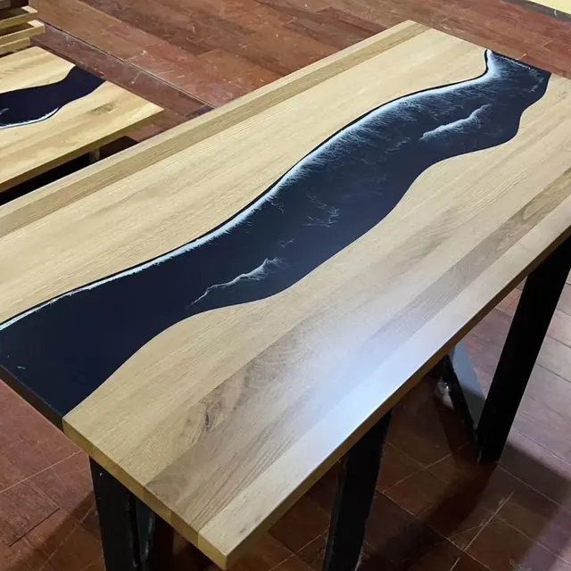 Table à manger rivière Golo, résine noire — tables à manger epoxy