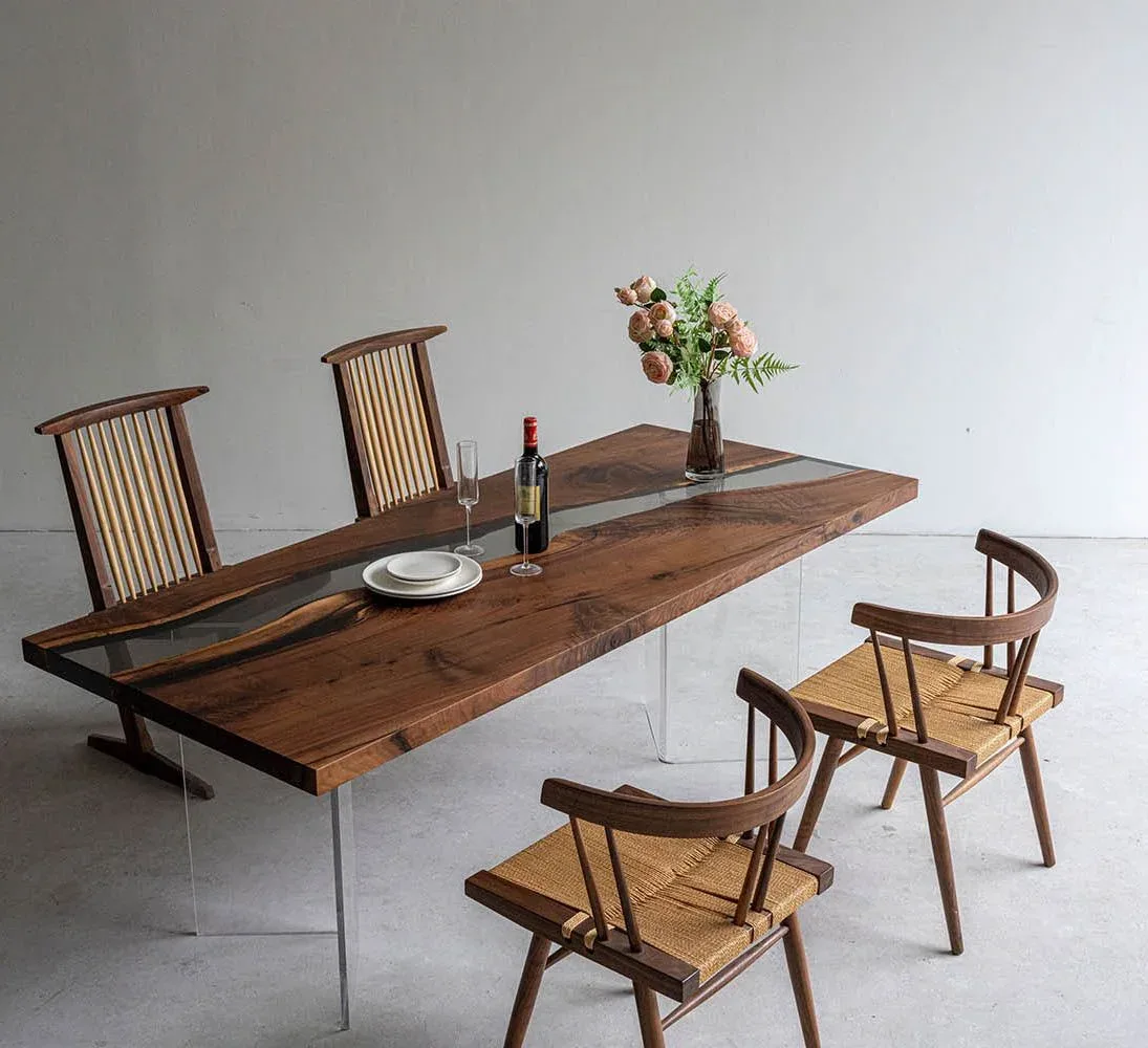 Table à manger rivière Indre teinte noyer, résine transparente — ATELIER RIVIÈRE, fabrication à la commande