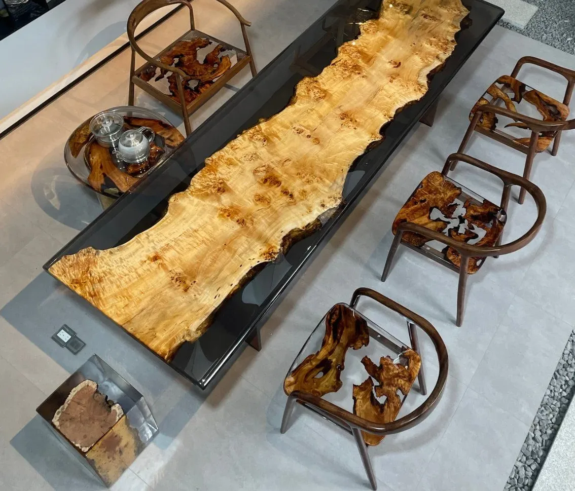 Table à manger rivière Lauter, résine noire