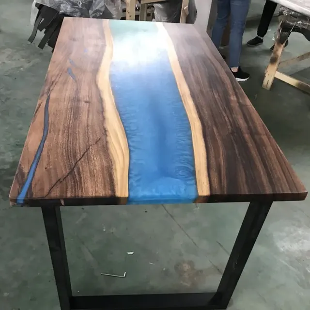 Table à manger rivière Layon, résine bleue — tables à manger epoxy