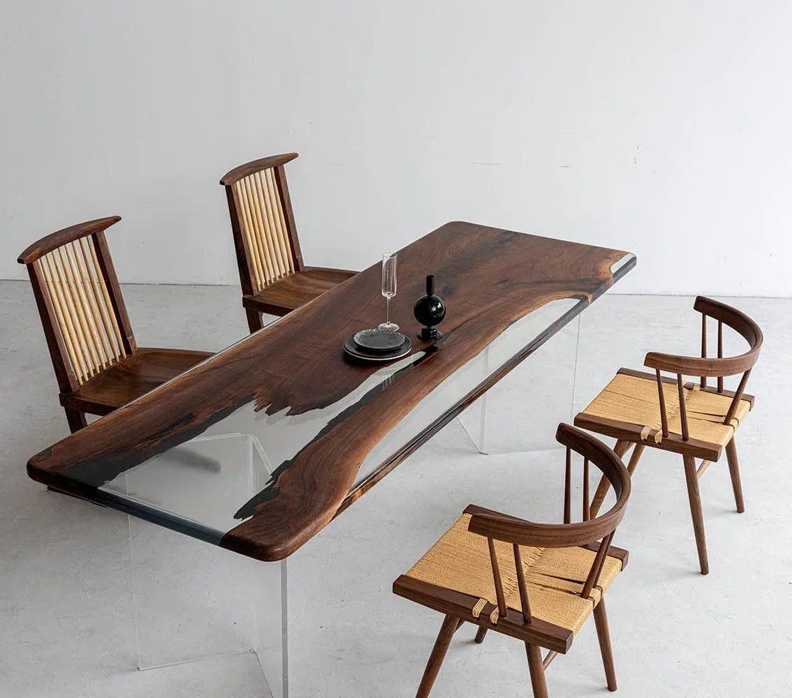 Table à manger rivière Leyre teinte noyer, résine transparente — ATELIER RIVIÈRE, fabrication à la commande