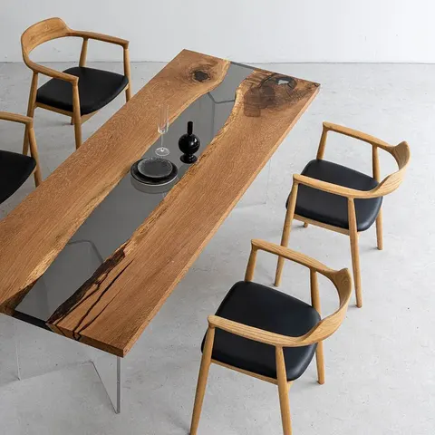 Table à manger rivière Ornain teinte chêne, résine noire — tables à manger epoxy
