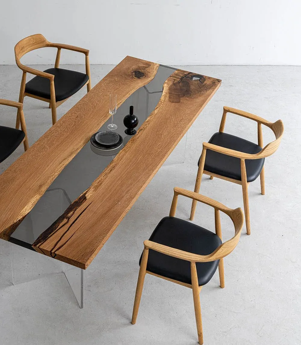 Table à manger rivière Ornain teinte chêne, résine noire — tables à manger epoxy ATELIER RIVIÈRE