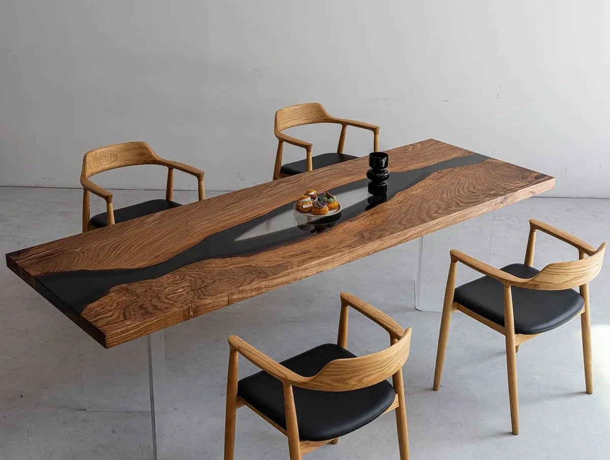 Table à manger rivière Turdine teinte chêne, résine noire — ATELIER RIVIÈRE, fabrication à la commande