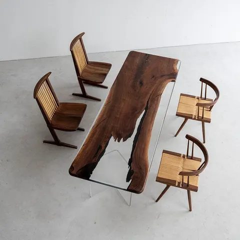Table à manger rivière Var teinte noyer, résine transparente — tables à manger epoxy