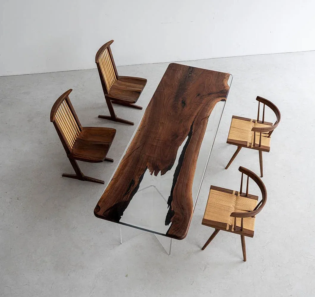 Table à manger rivière Var teinte noyer, résine transparente — ATELIER RIVIÈRE, fabrication à la commande
