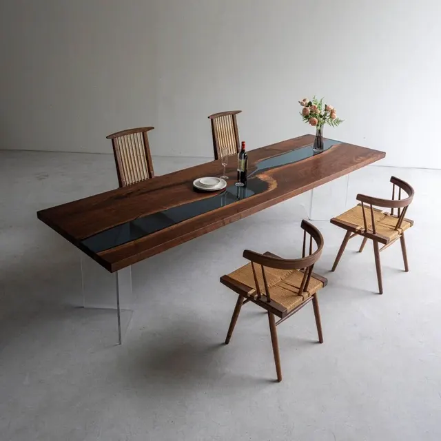 Table à manger rivière Verdon teinte noyer, résine noire — tables à manger epoxy