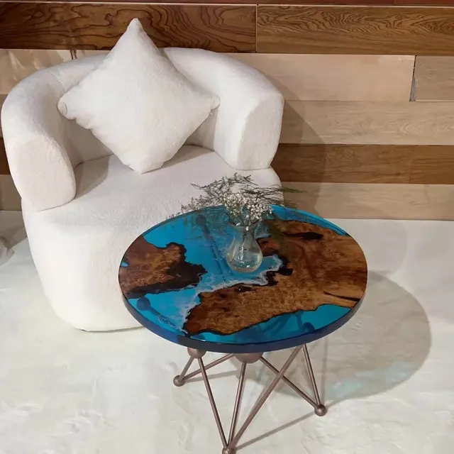 Table d'appoint epoxy ronde Agout, résine bleue — tables d'appoint et consoles