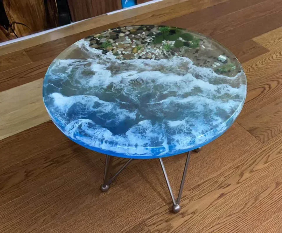 Table d'appoint océan ronde Fier, résine bleue — ATELIER RIVIÈRE, fabrication à la commande